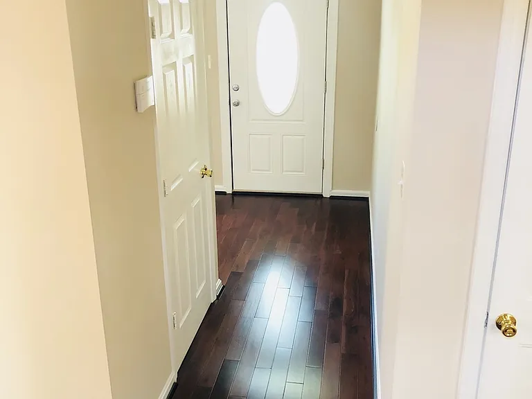 11 Catherine Ln — Photo 21