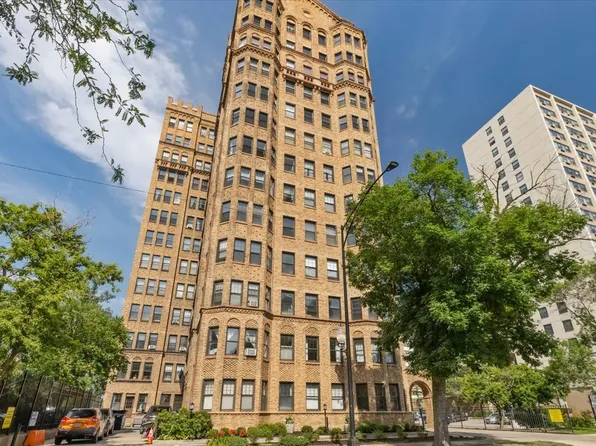 7321 S South Shore Dr APT 5A, Chicago, IL 60649