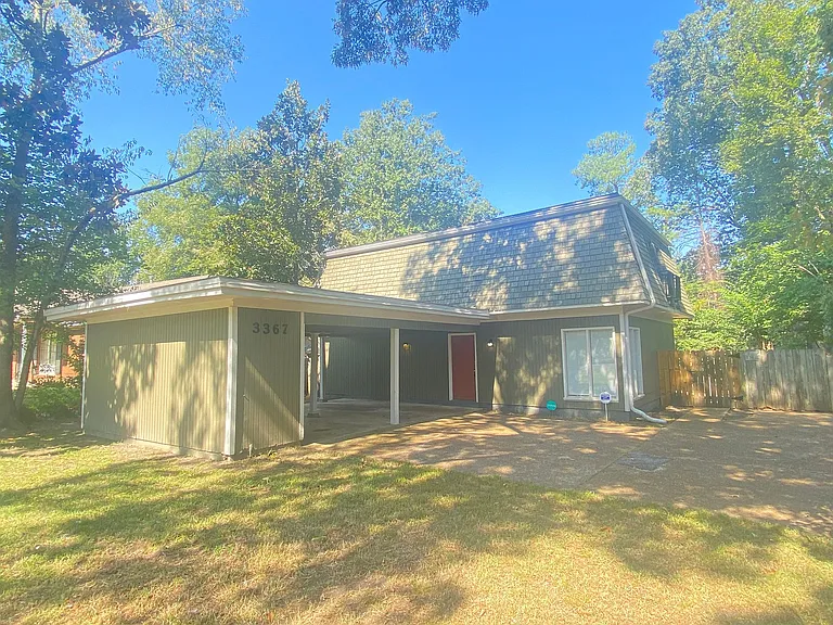 3367 Clarke Rd — Photo 1