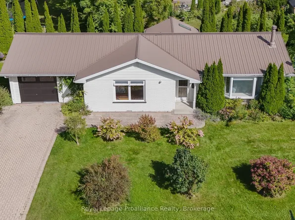 3 Cheer Dr, Brighton, ON K0K 1H0
