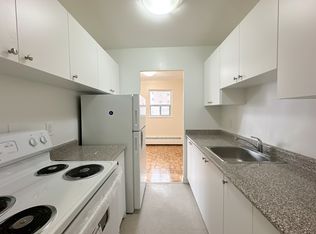 Linda Court, Mississauga, ON L5B 1E2