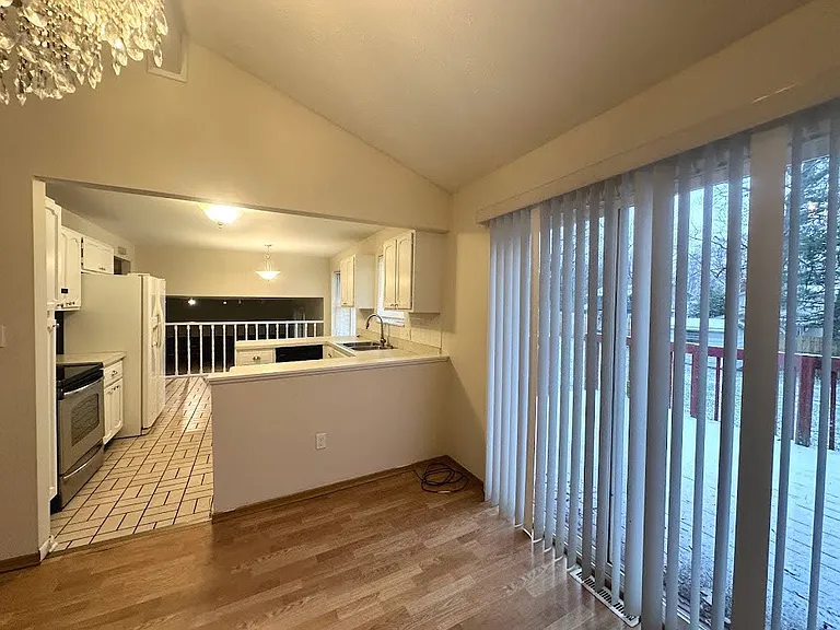 33365 Rockford Dr — Photo 6