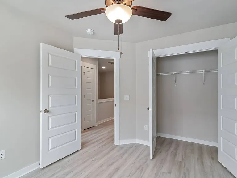 Lookout View Townhomes — Photo 16
