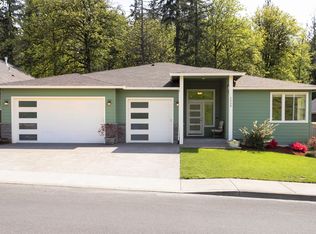 1520 NE Cascadia Ridge Dr, Estacada, OR 97023