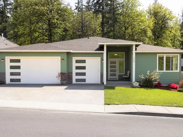 1520 NE Cascadia Ridge Dr, Estacada, OR 97023