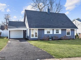 20 Potter Ln, Willingboro, NJ 08046