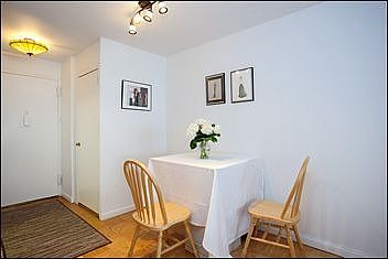 4th image of 16 W 16th St APT 8JN