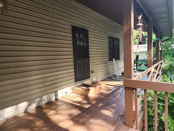 3rd image of 2476 Watseka Dr