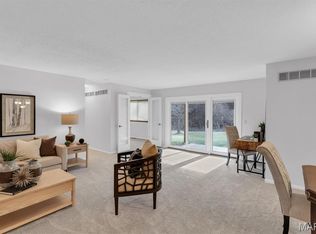 13150 Royal Pines Dr UNIT 1, Saint Louis, MO 63146