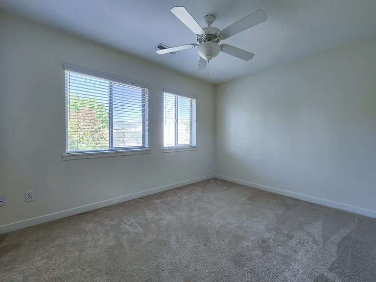 12838 NW Clement Ln — Photo 25