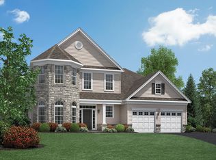 16 Tournament Dr, Monroe Township, NJ 08831