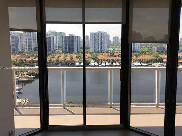 3640 Yacht Club Dr, Aventura, FL