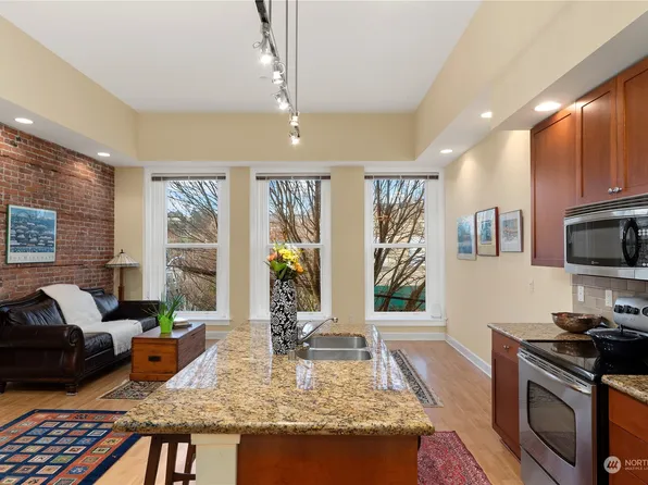 181 Quincy Street #202, Port Townsend, WA 98368