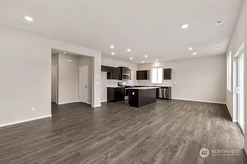 1313 SW Pendleton Way — Photo 4
