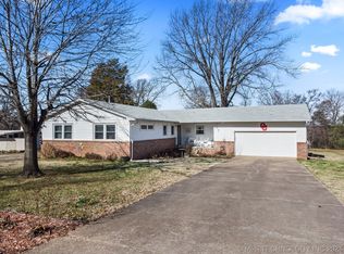 421 E 19th St, Okmulgee, OK 74447