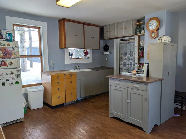 21737 Wilson St, Grand Marais, MI 49839