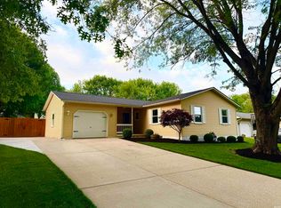 411 W Tecumseh Dr, Ellettsville, IN