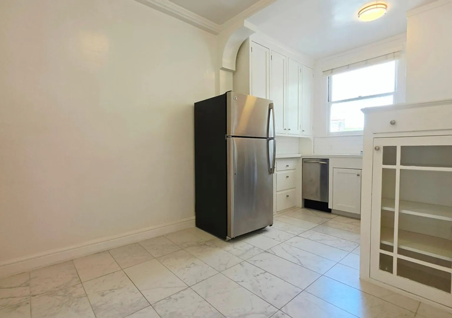 2380 California Street — Photo 3