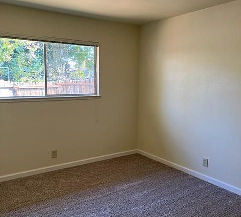 5th image of 10422 Buena Plaza Cir