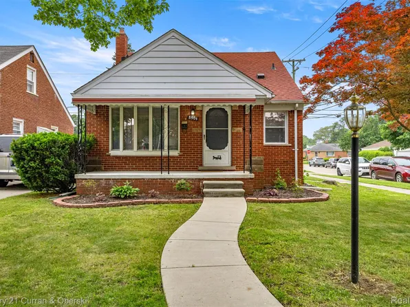 8904 Becker Ave, Allen Park, MI 48101