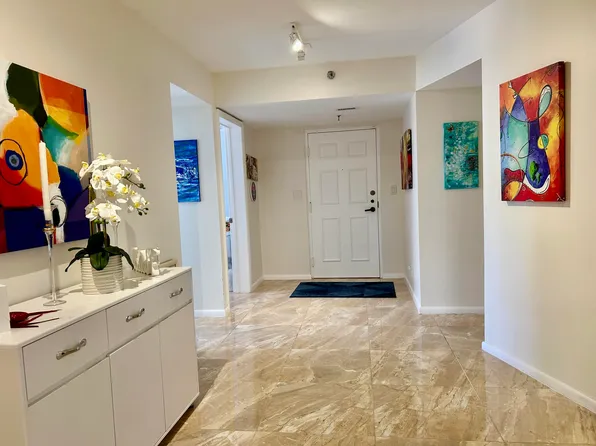 7568 Regency Lake Dr APT 602, Boca Raton, FL 33433