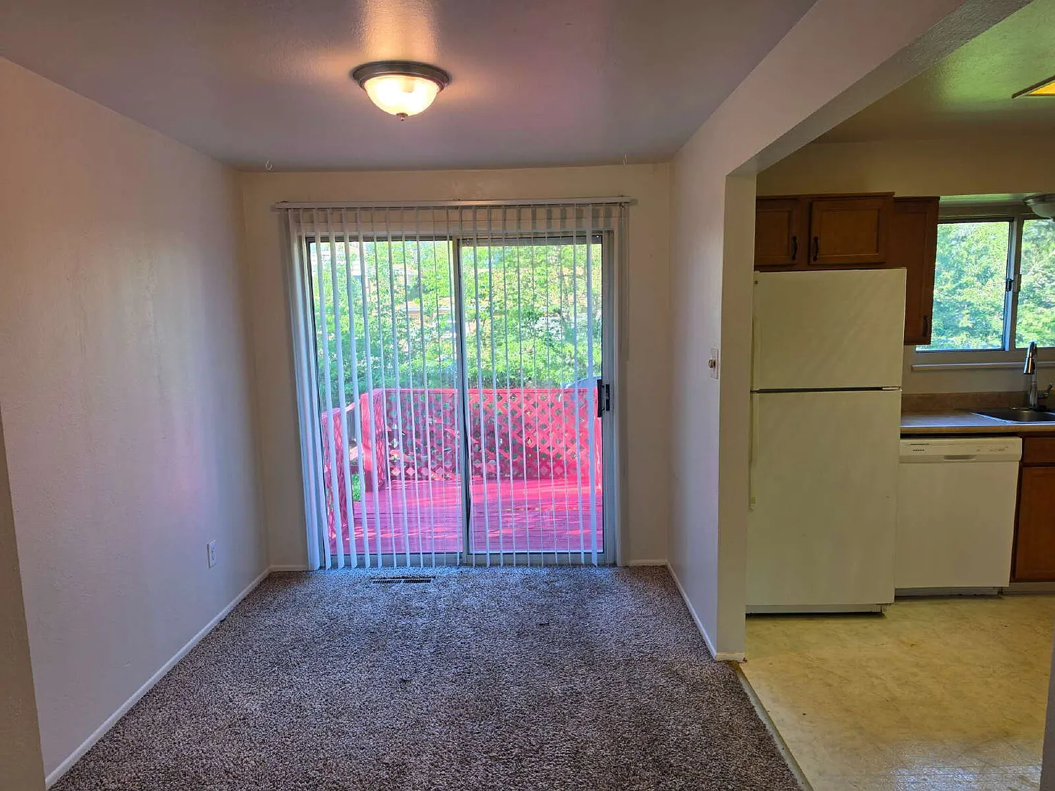 3 bed, 2.0 bath, 1636 sqft, $2,500 — Photo 4