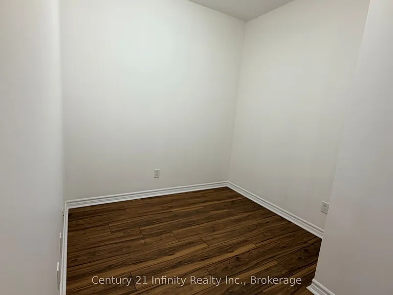 388 Prince Of Wales Dr #1911 — Photo 15