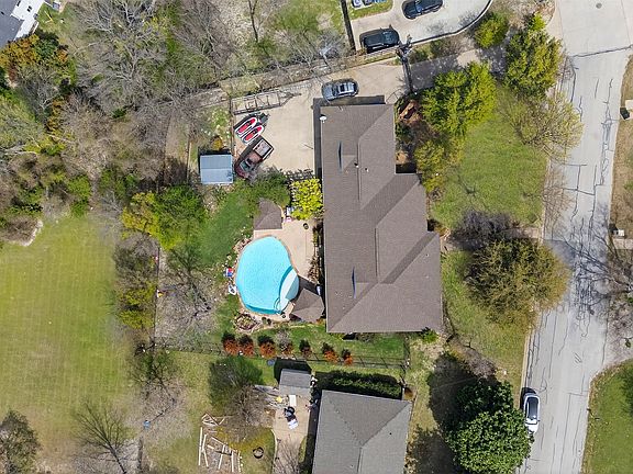 2nd image of 902 S Alamo Rd