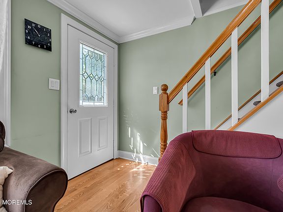 3rd image of 437 Shady Lane