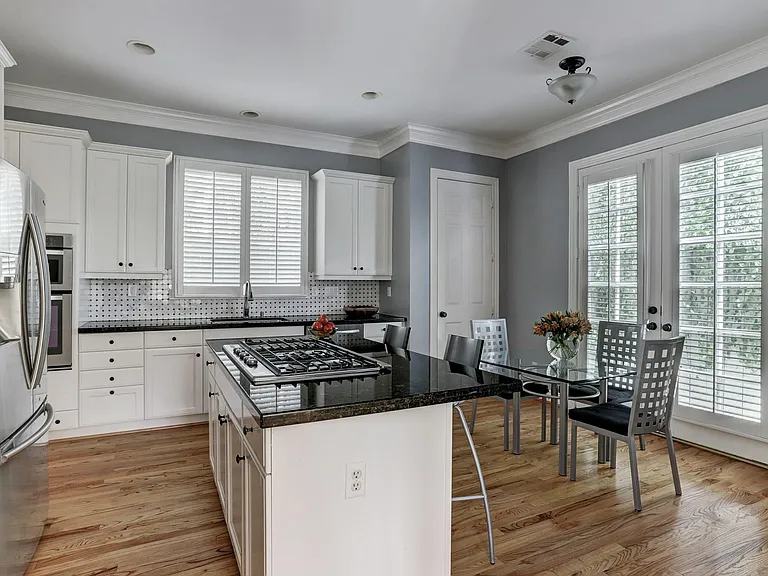 1207 Ripple Creek Dr — Photo 6
