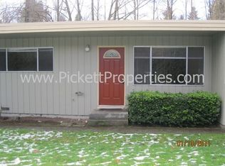 9620 Silverdale Loop Rd NW APT C, Silverdale, WA 98383