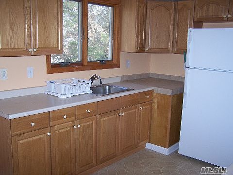 2nd image of 15 Hillcrest Rd