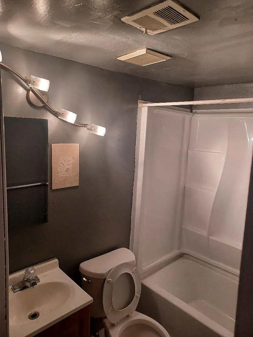 2 bed, 1800 sqft, $1,400 — Photo 4