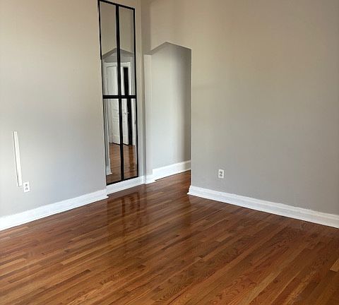 4th image of 1612 N Cleveland Ave APT 3R