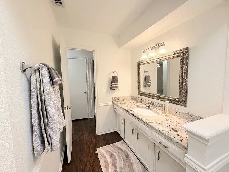 3433 Lynbrook Dr — Photo 10