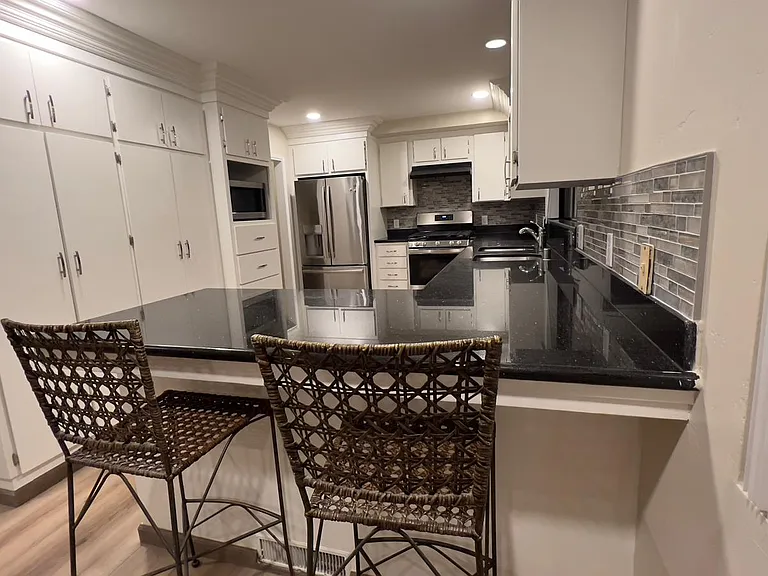 1226 Archer St — Photo 31