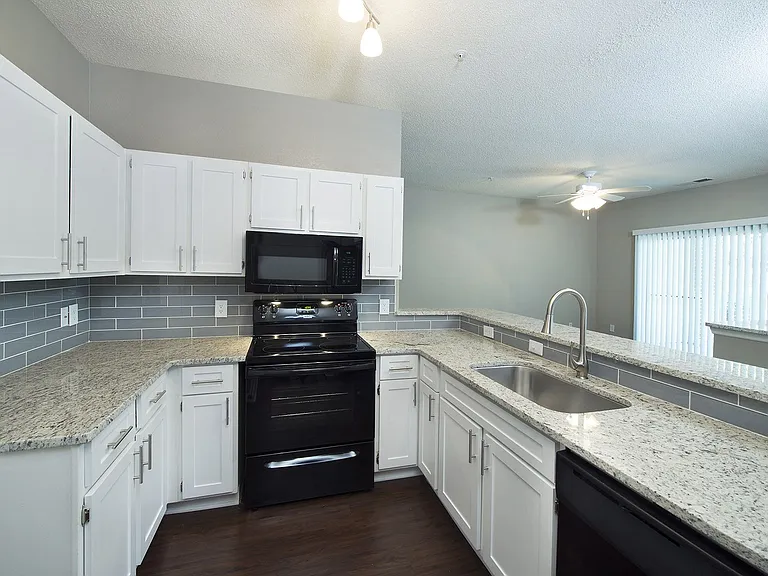 Legacy Arboretum Apartments — Photo 17