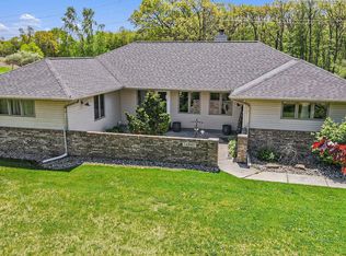 14345 Fairway Dr, Chelsea, MI 48118