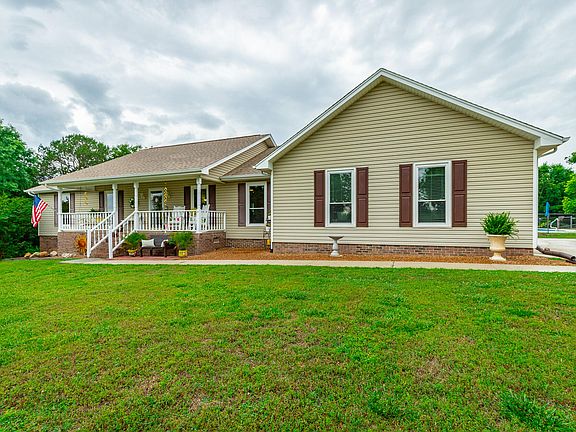 3rd image of 10005 Runyan Hills Ln