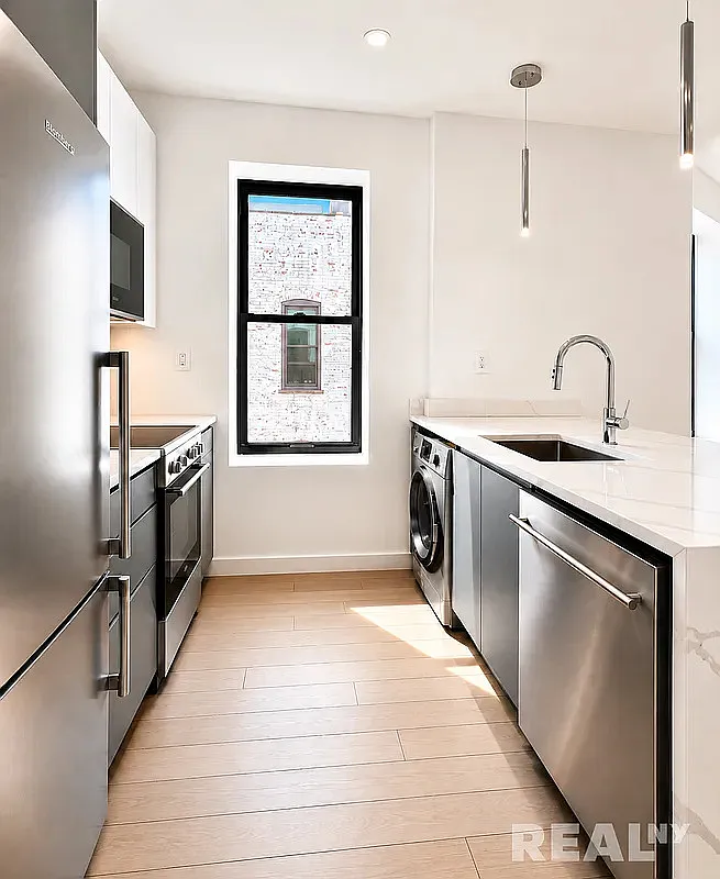 19 Wyckoff Street — Photo 2