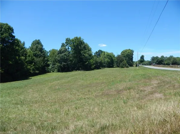4266 Wallburg Rd, Winston Salem, NC 27107