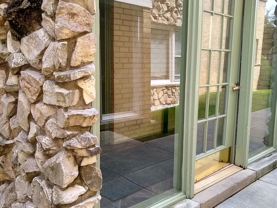 2nd image of 6549 N Natoma Ave APT 2E
