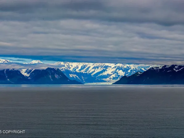 411 N Range St, Yakutat, AK 99689