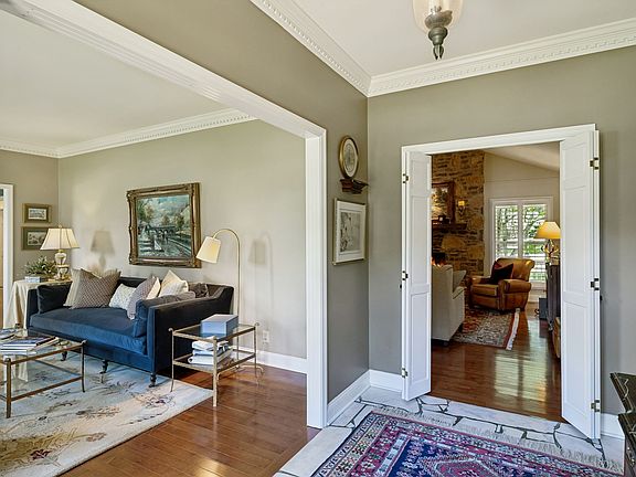 5th image of 8136 Moores Ln