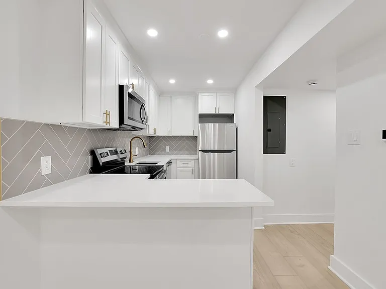 644B S Illinois St — Photo 16