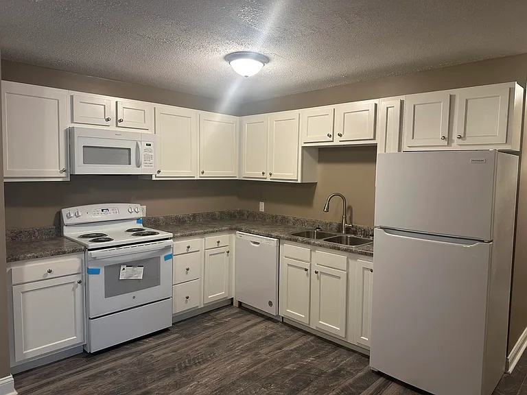 240 Geri Ln #A — Photo 6
