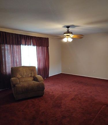 3rd image of 43 Wick Dr