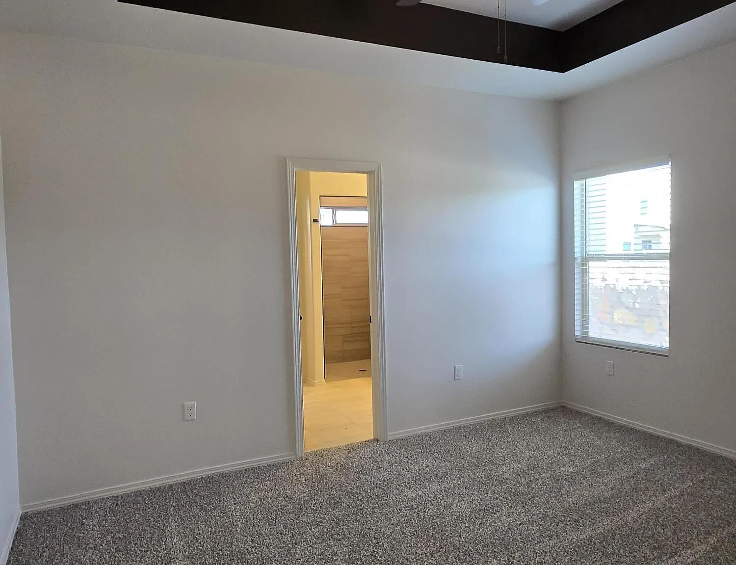 3 bed, 2.0 bath, 1300 sqft, $1,450 — Photo 4