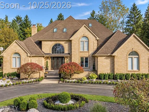 4539 River Trl, Bloomfield Hills, MI 48301