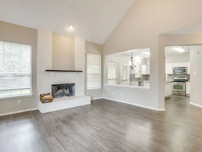 2701 Clovermeadow Dr — Photo 18